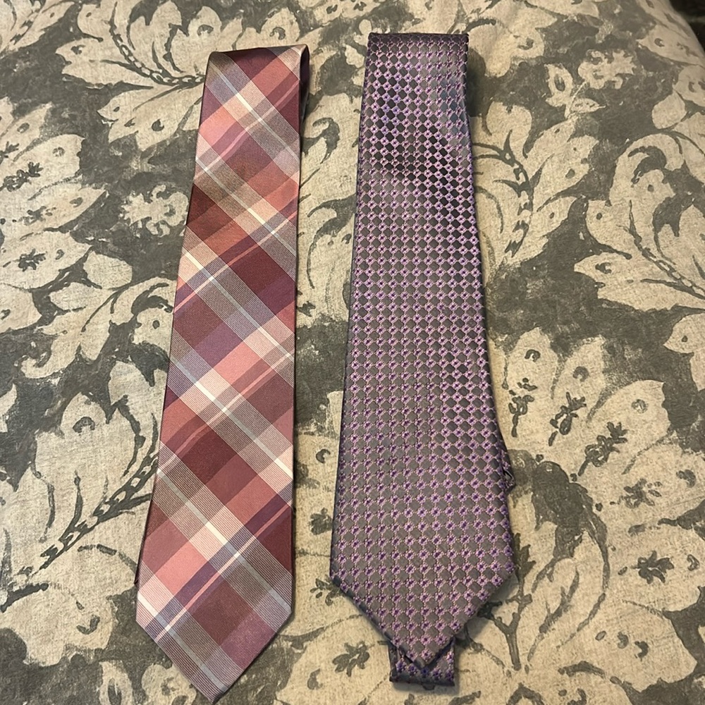 Two men’s neckties. Calvin Klein and Sean John Tall. Excellent condition. 💜👔